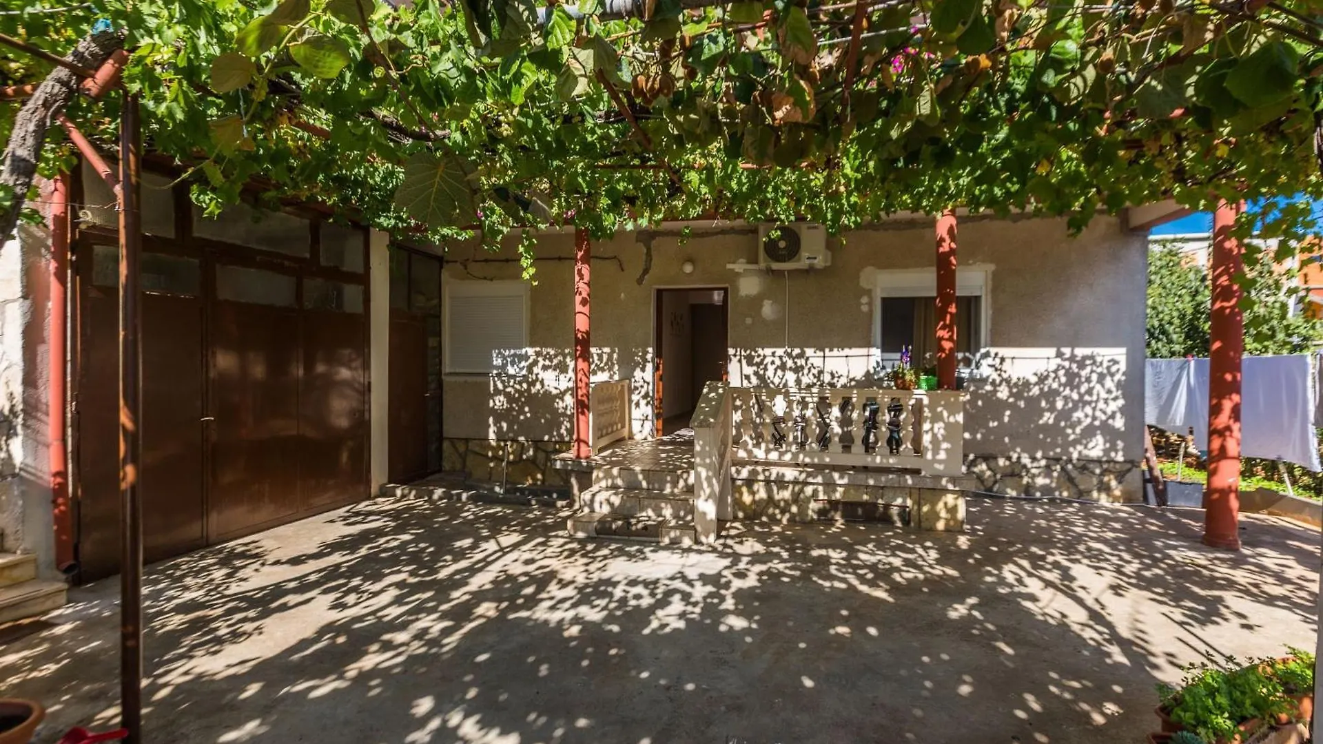 Marina 3 Bdr Apartment With Parking Zadar