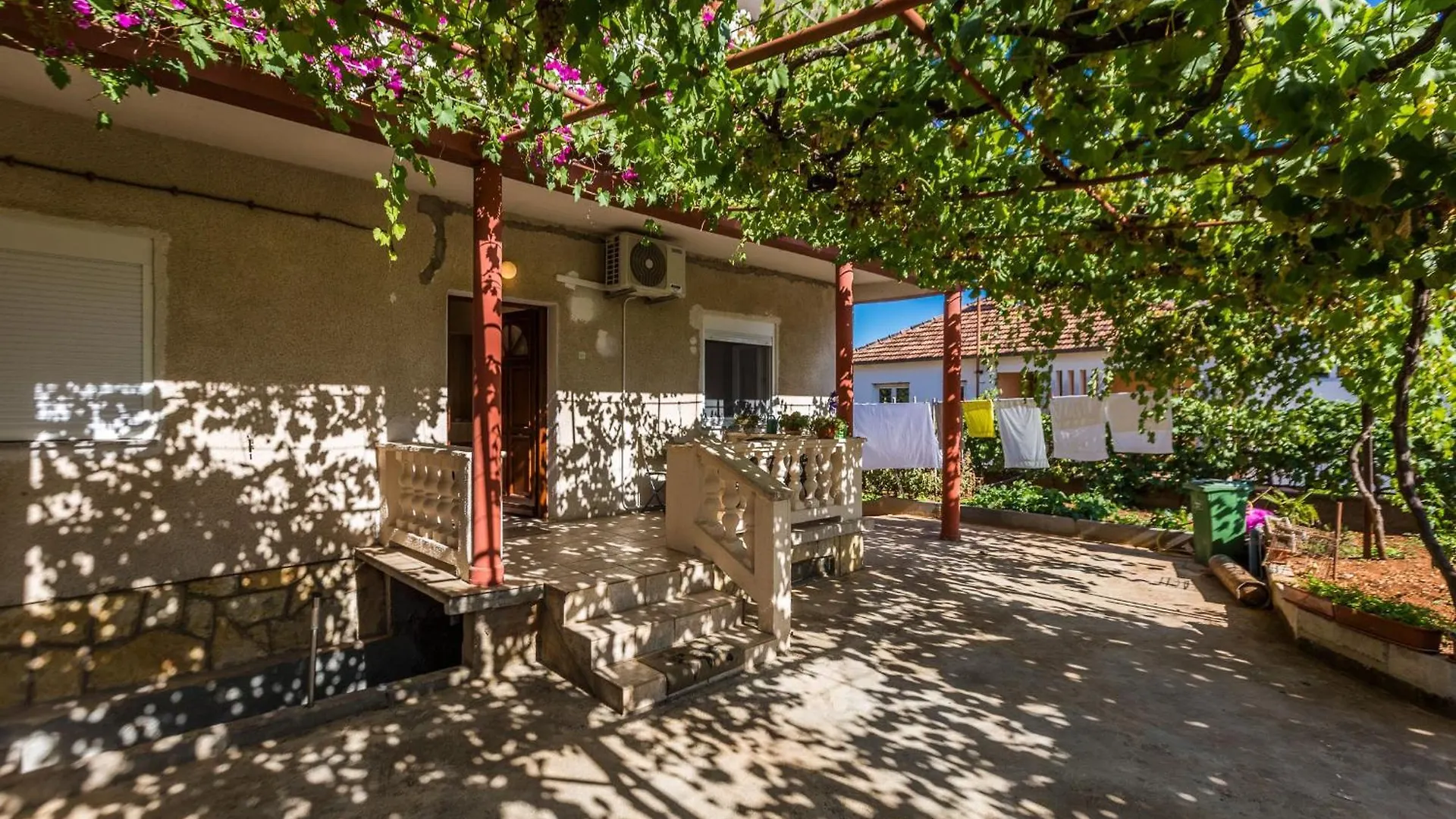 Marina 3 Bdr Apartment With Parking Zadar