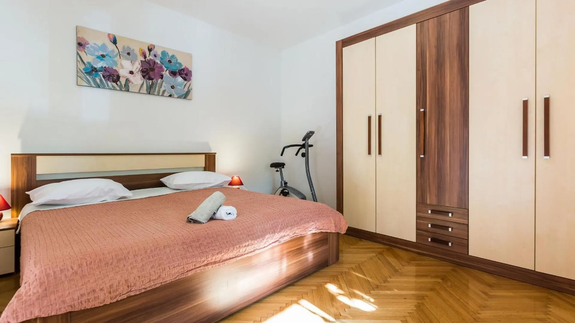 Marina 3 Bdr Apartment With Parking Zadar Croatia
